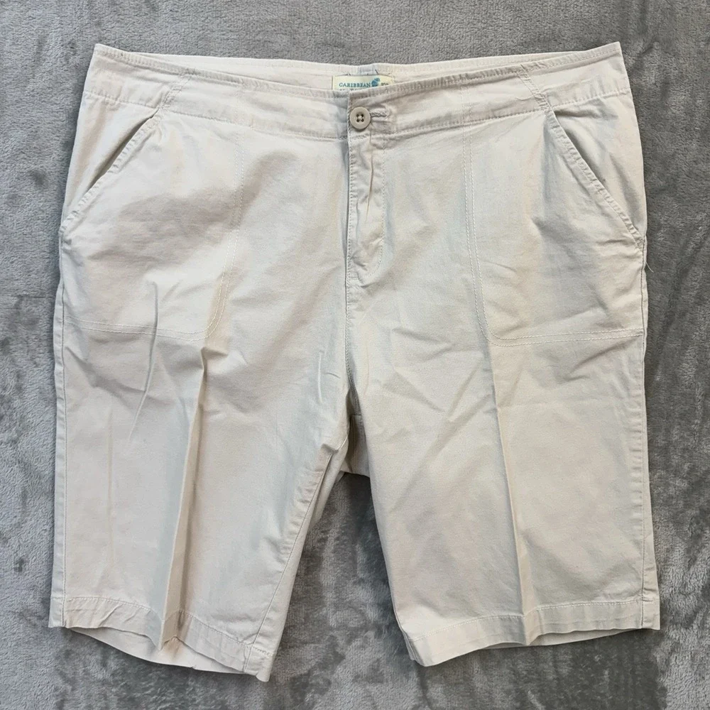 Caribbean Joe‎ Womens Shorts Size 14 Khaki Tan Flat Front Casual Mid Rise Chino
